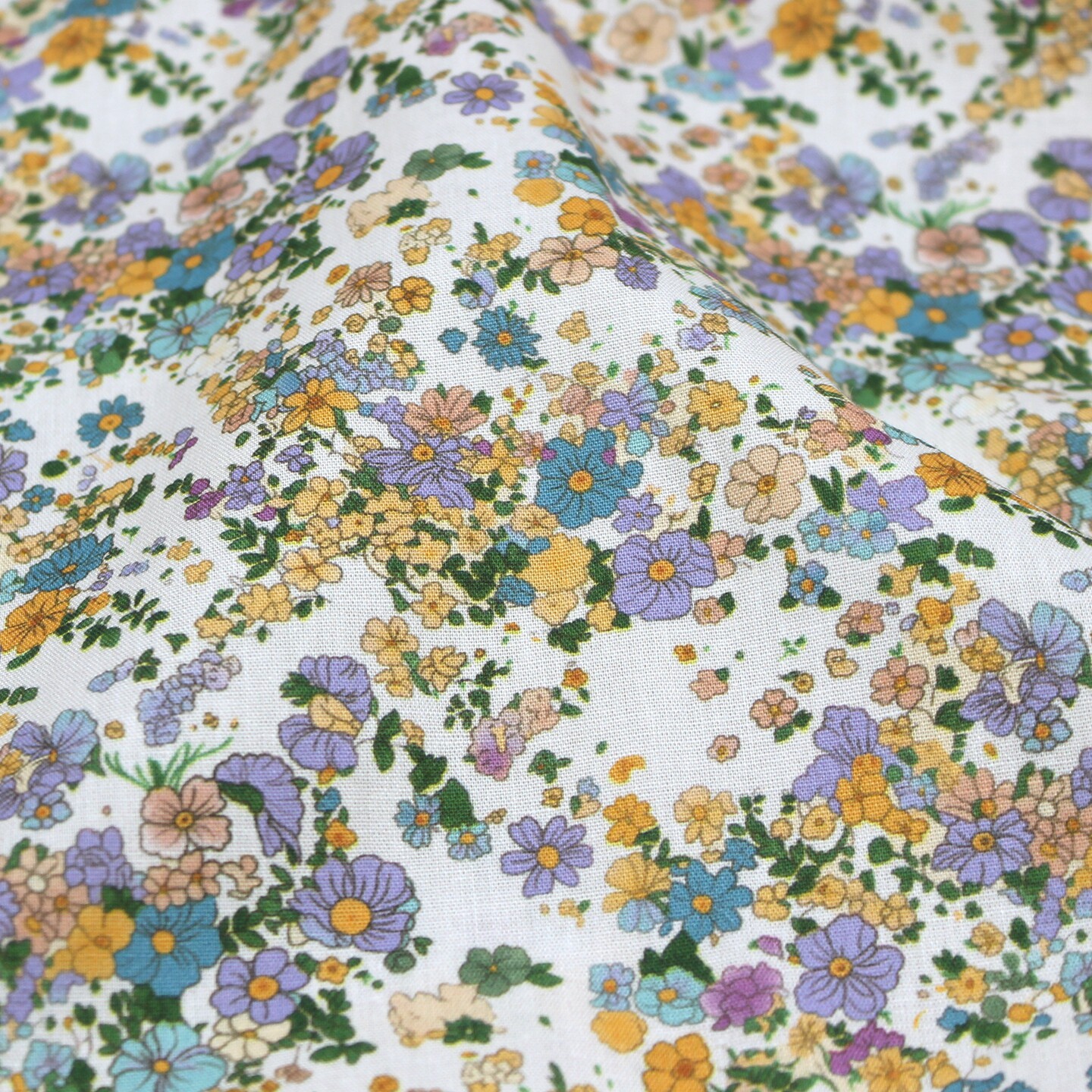 Vintage Floral 100% Cotton Fab - Vintage Sewing Textile review and price